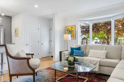 10 Iris Road Toronto ON M8V 2G9
