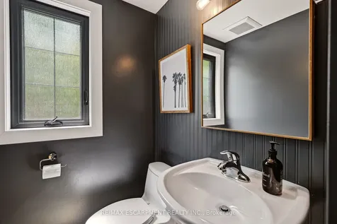 394 Rankin Drive Burlington ON L7N 2B5