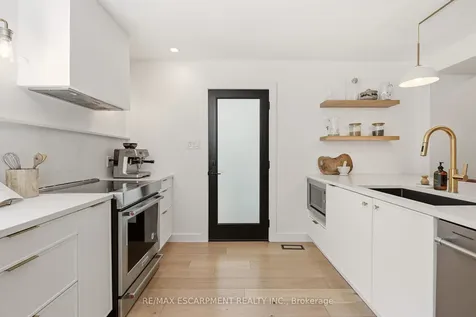 394 Rankin Drive Burlington ON L7N 2B5