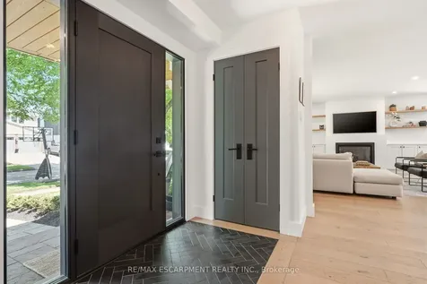 394 Rankin Drive Burlington ON L7N 2B5