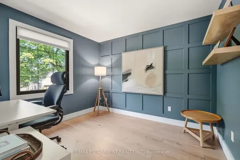 394 Rankin Drive Burlington ON L7N 2B5