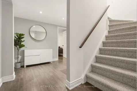 394 Rankin Drive Burlington ON L7N 2B5