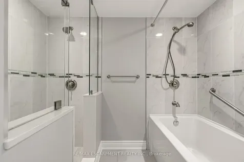 394 Rankin Drive Burlington ON L7N 2B5