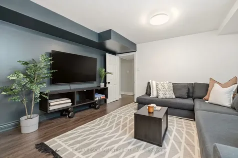 394 Rankin Drive Burlington ON L7N 2B5