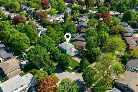 394 Rankin Drive Burlington ON L7N 2B5