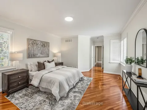 1337 Melton Drive Mississauga ON L4Y 1L6
