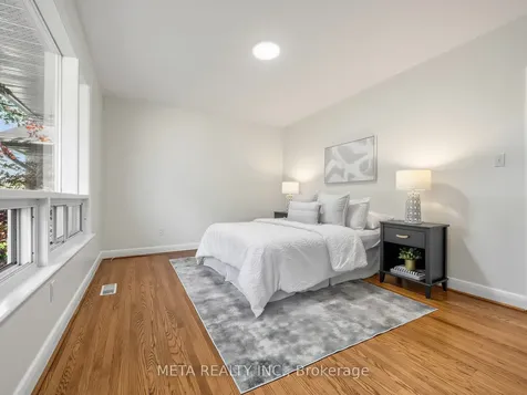 1337 Melton Drive Mississauga ON L4Y 1L6