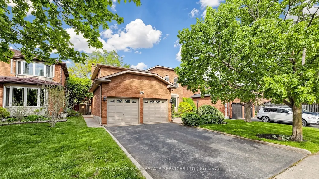 165 Warner Drive Oakville ON L6L 6E7