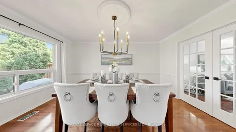 165 Warner Drive Oakville ON L6L 6E7