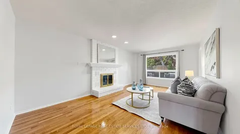 165 Warner Drive Oakville ON L6L 6E7