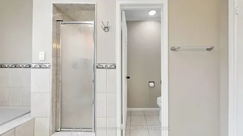 165 Warner Drive Oakville ON L6L 6E7