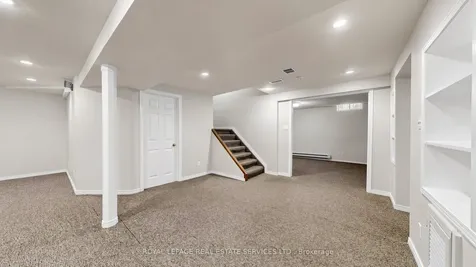 165 Warner Drive Oakville ON L6L 6E7