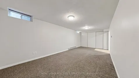 165 Warner Drive Oakville ON L6L 6E7
