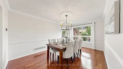 165 Warner Drive Oakville ON L6L 6E7