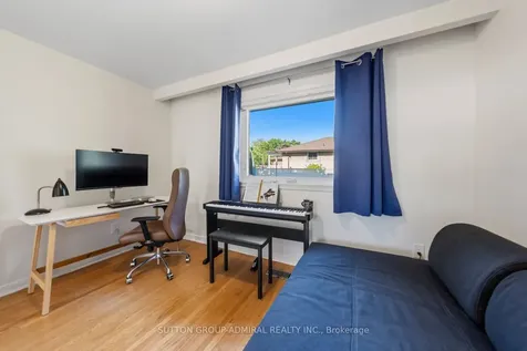 23 Groverdale Road Toronto ON M9C 3M7