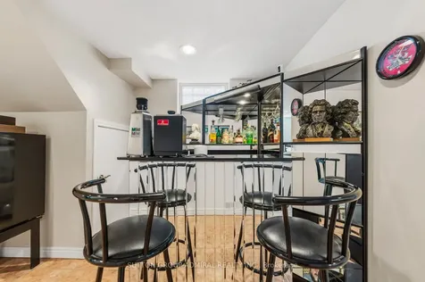 23 Groverdale Road Toronto ON M9C 3M7