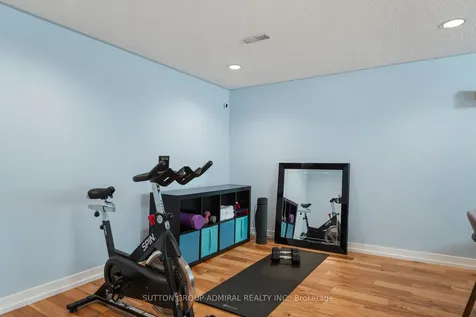 23 Groverdale Road Toronto ON M9C 3M7