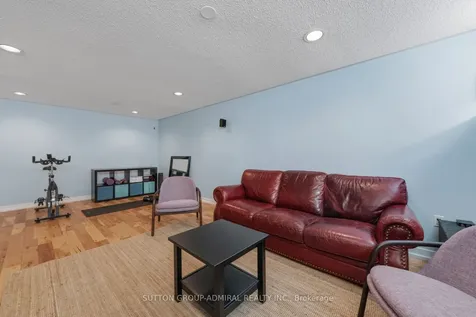 23 Groverdale Road Toronto ON M9C 3M7