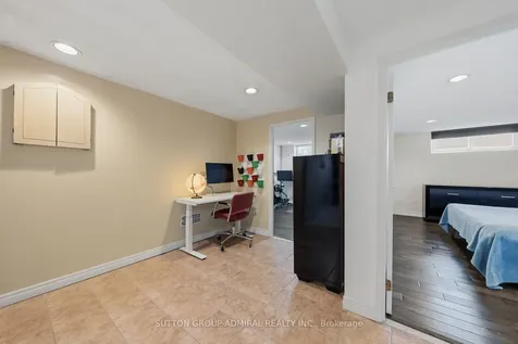 23 Groverdale Road Toronto ON M9C 3M7