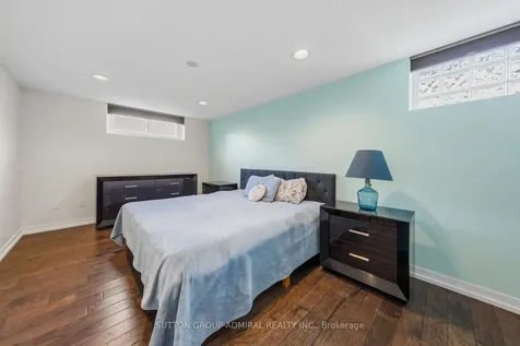 23 Groverdale Road Toronto ON M9C 3M7