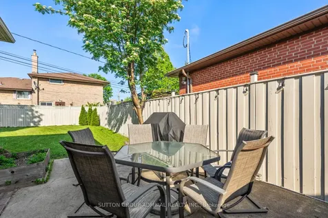 23 Groverdale Road Toronto ON M9C 3M7