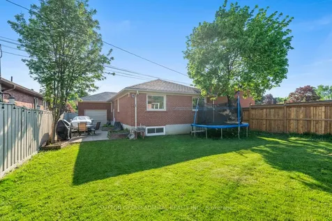 23 Groverdale Road Toronto ON M9C 3M7
