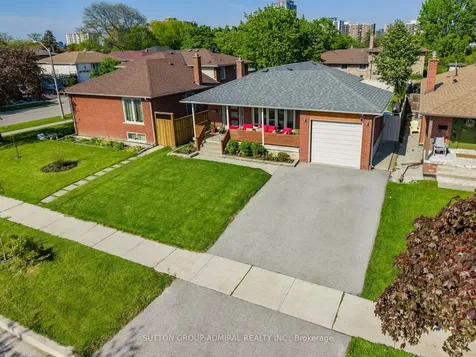 23 Groverdale Road Toronto ON M9C 3M7