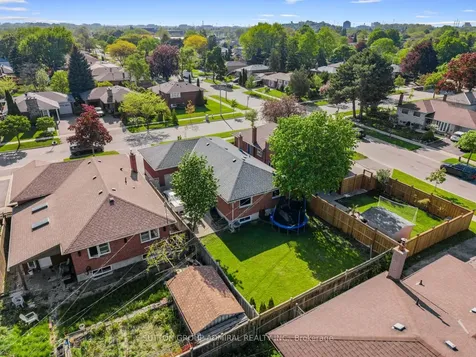 23 Groverdale Road Toronto ON M9C 3M7