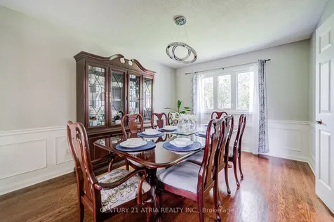 189 Louis Drive Mississauga ON L5B 2V5
