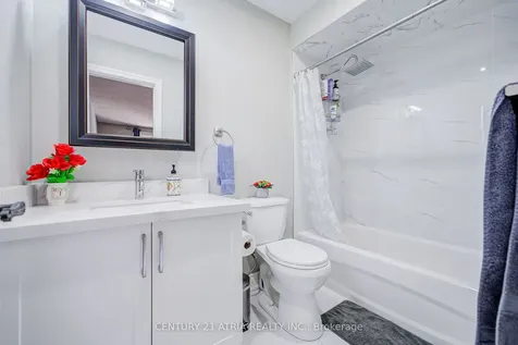 189 Louis Drive Mississauga ON L5B 2V5