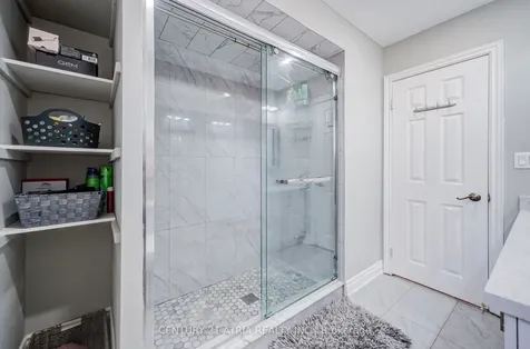 189 Louis Drive Mississauga ON L5B 2V5