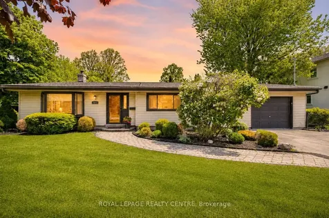 2613 Liruma Road Mississauga ON L5K 1Y8