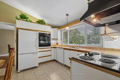 2613 Liruma Road Mississauga ON L5K 1Y8