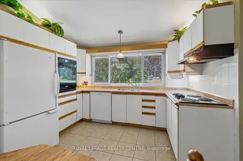 2613 Liruma Road Mississauga ON L5K 1Y8