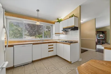 2613 Liruma Road Mississauga ON L5K 1Y8