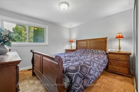 2613 Liruma Road Mississauga ON L5K 1Y8