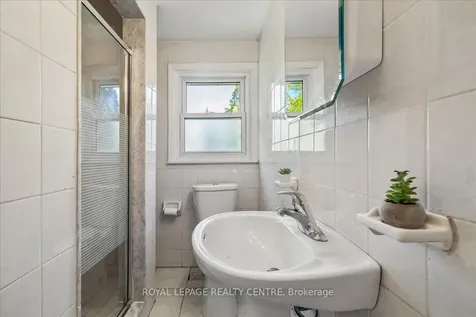 2613 Liruma Road Mississauga ON L5K 1Y8