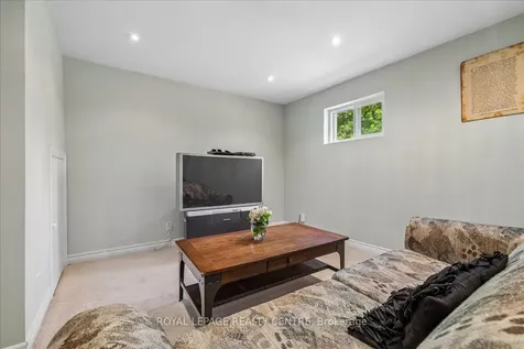 2613 Liruma Road Mississauga ON L5K 1Y8