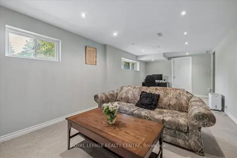 2613 Liruma Road Mississauga ON L5K 1Y8