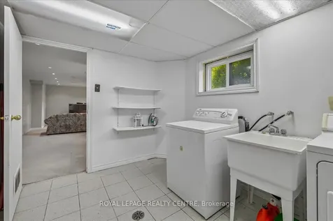2613 Liruma Road Mississauga ON L5K 1Y8