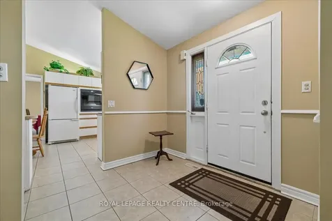 2613 Liruma Road Mississauga ON L5K 1Y8