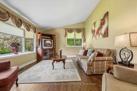 2613 Liruma Road Mississauga ON L5K 1Y8