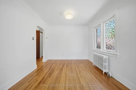 20 Aldgate Avenue Toronto ON M8Y 3L6