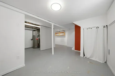 20 Aldgate Avenue Toronto ON M8Y 3L6