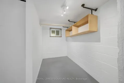 20 Aldgate Avenue Toronto ON M8Y 3L6