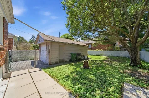 20 Aldgate Avenue Toronto ON M8Y 3L6