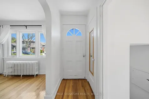 20 Aldgate Avenue Toronto ON M8Y 3L6