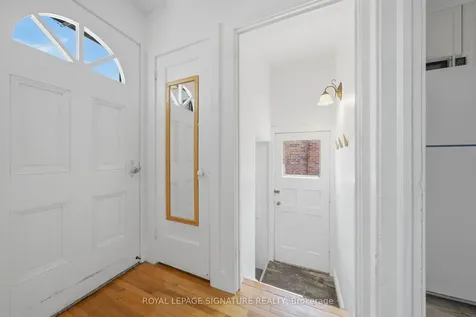 20 Aldgate Avenue Toronto ON M8Y 3L6