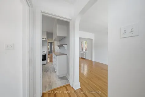 20 Aldgate Avenue Toronto ON M8Y 3L6