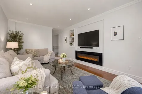 3115 Spring Creek Crescent Mississauga ON L5N 4S4